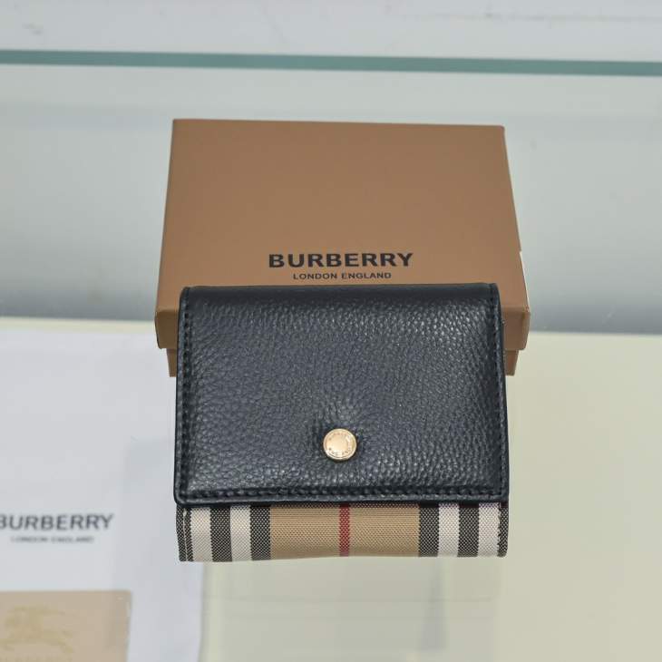 Picture of Burberry Wallets _SKUfw97858541fw